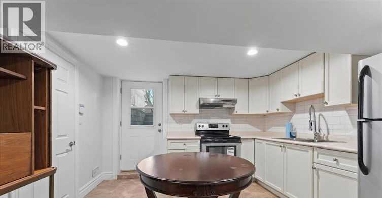 1055 Roseland Drive South, Windsor, ON, N9G 1T9 - 32
