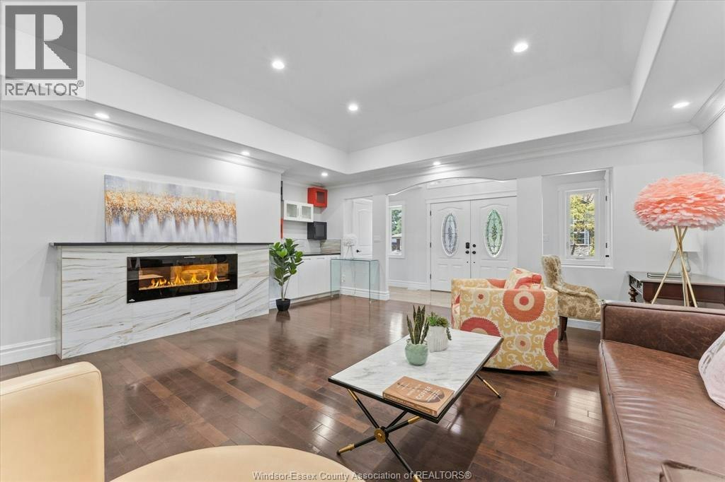 1055 Roseland Drive South, Windsor, ON, N9G 1T9 - 6