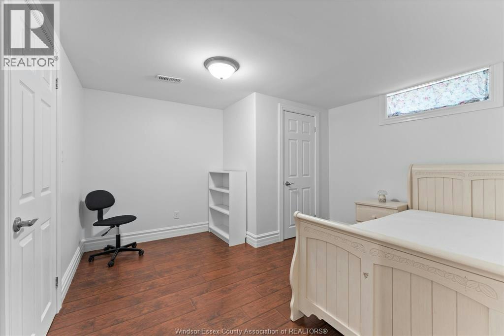 1055 Roseland Drive South, Windsor, ON, N9G 1T9 - 33