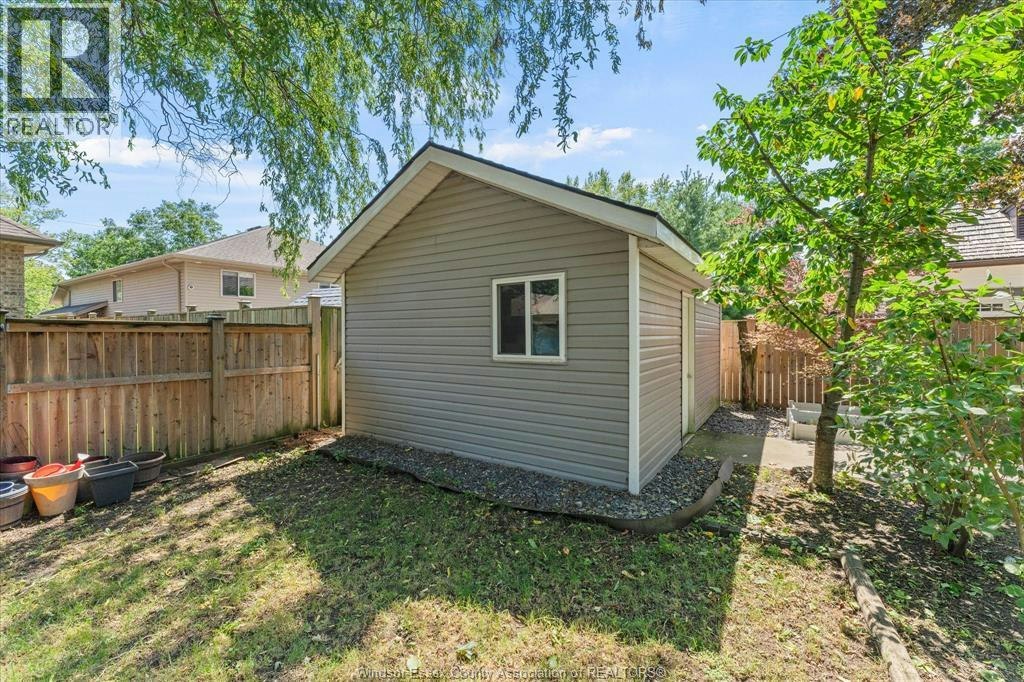 1055 Roseland Drive South, Windsor, ON, N9G 1T9 - 42