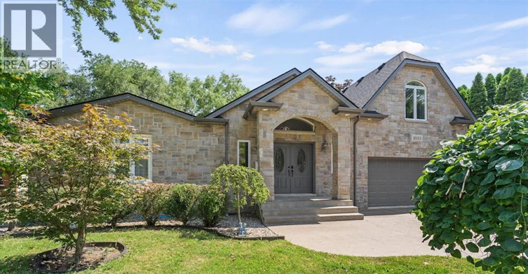 1055 Roseland Drive South, Windsor, ON, N9G 1T9 - 2
