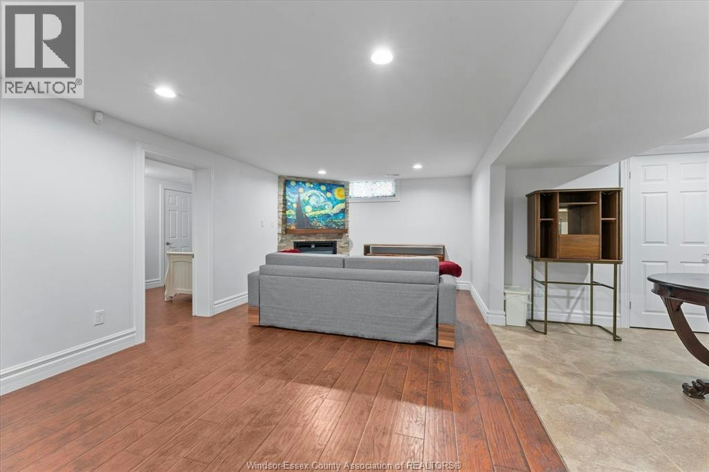 1055 Roseland Drive South, Windsor, ON, N9G 1T9 - 29