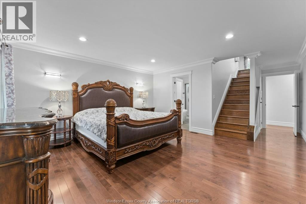 1055 Roseland Drive South, Windsor, ON, N9G 1T9 - 17