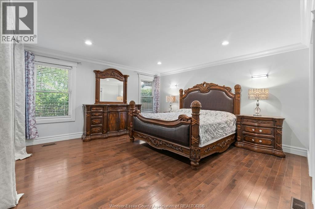 1055 Roseland Drive South, Windsor, ON, N9G 1T9 - 16