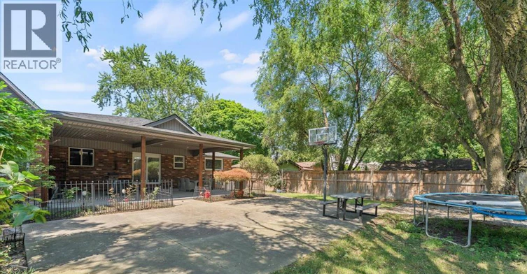 1055 Roseland Drive South, Windsor, ON, N9G 1T9 - 41