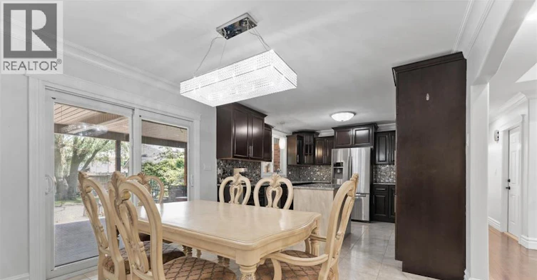 1055 Roseland Drive South, Windsor, ON, N9G 1T9 - 9