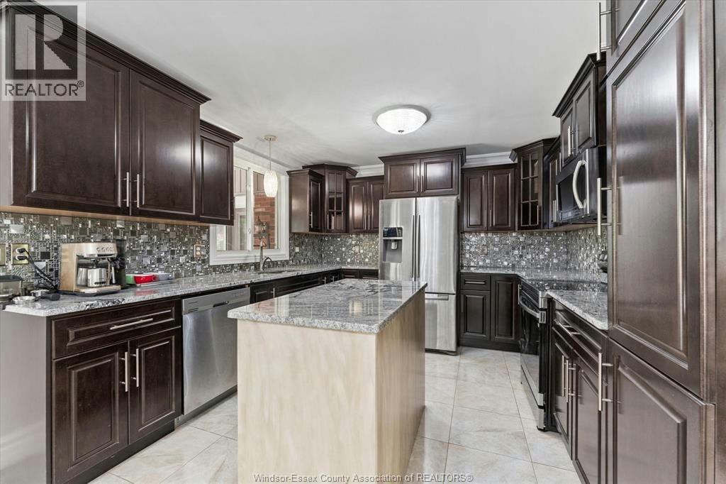 1055 Roseland Drive South, Windsor, ON, N9G 1T9 - 10