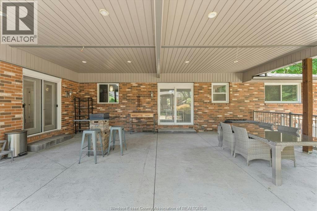 1055 Roseland Drive South, Windsor, ON, N9G 1T9 - 37