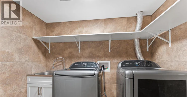 1055 Roseland Drive South, Windsor, ON, N9G 1T9 - 35