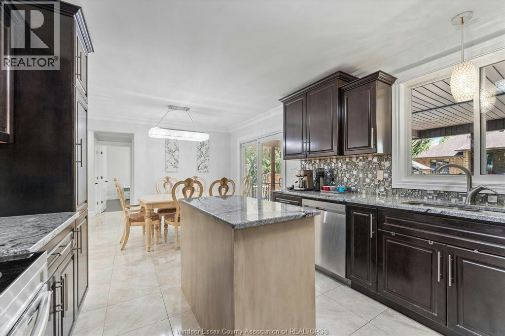 1055 Roseland Drive South, Windsor, ON, N9G 1T9 - 15