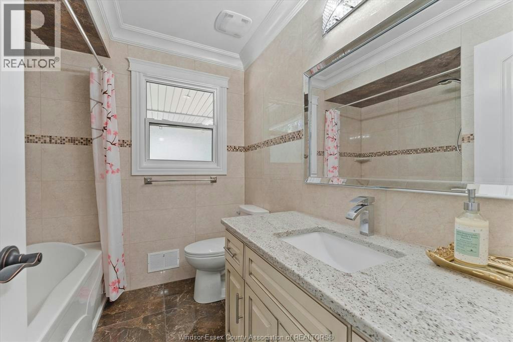 1055 Roseland Drive South, Windsor, ON, N9G 1T9 - 25