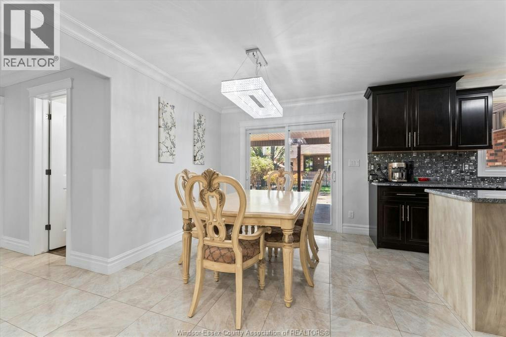 1055 Roseland Drive South, Windsor, ON, N9G 1T9 - 8