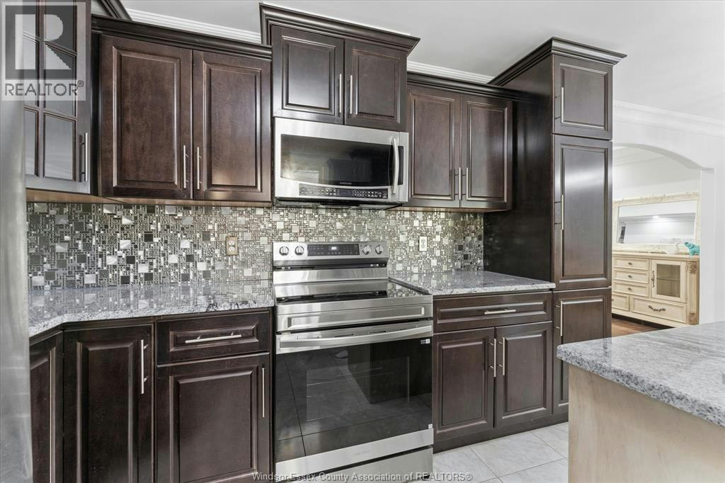 1055 Roseland Drive South, Windsor, ON, N9G 1T9 - 14