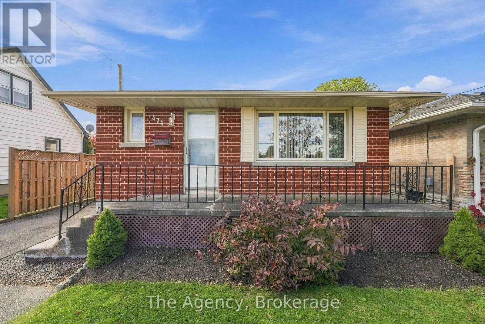 374 Nipigon Street, Oshawa, ON, L1J 4N9