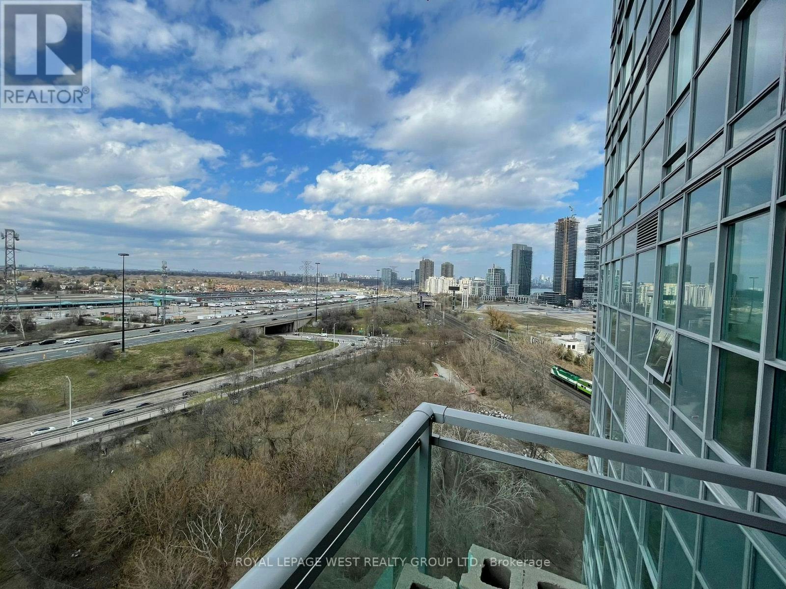 1323-165 Legion Road N, Toronto, ON, M8Y 0A3 - 11