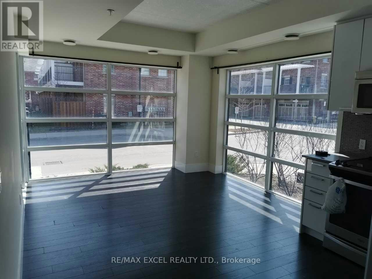 107-155 St Leger Street, Kitchener, ON, N2H 0B9