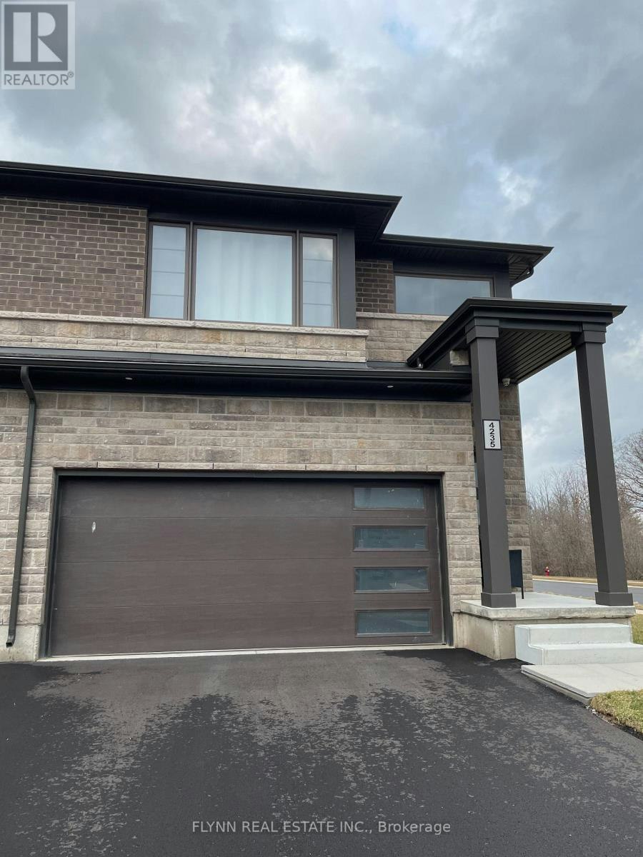 4235 Shuttleworth Drive, Niagara Falls, ON, L2G 3P6 - 2