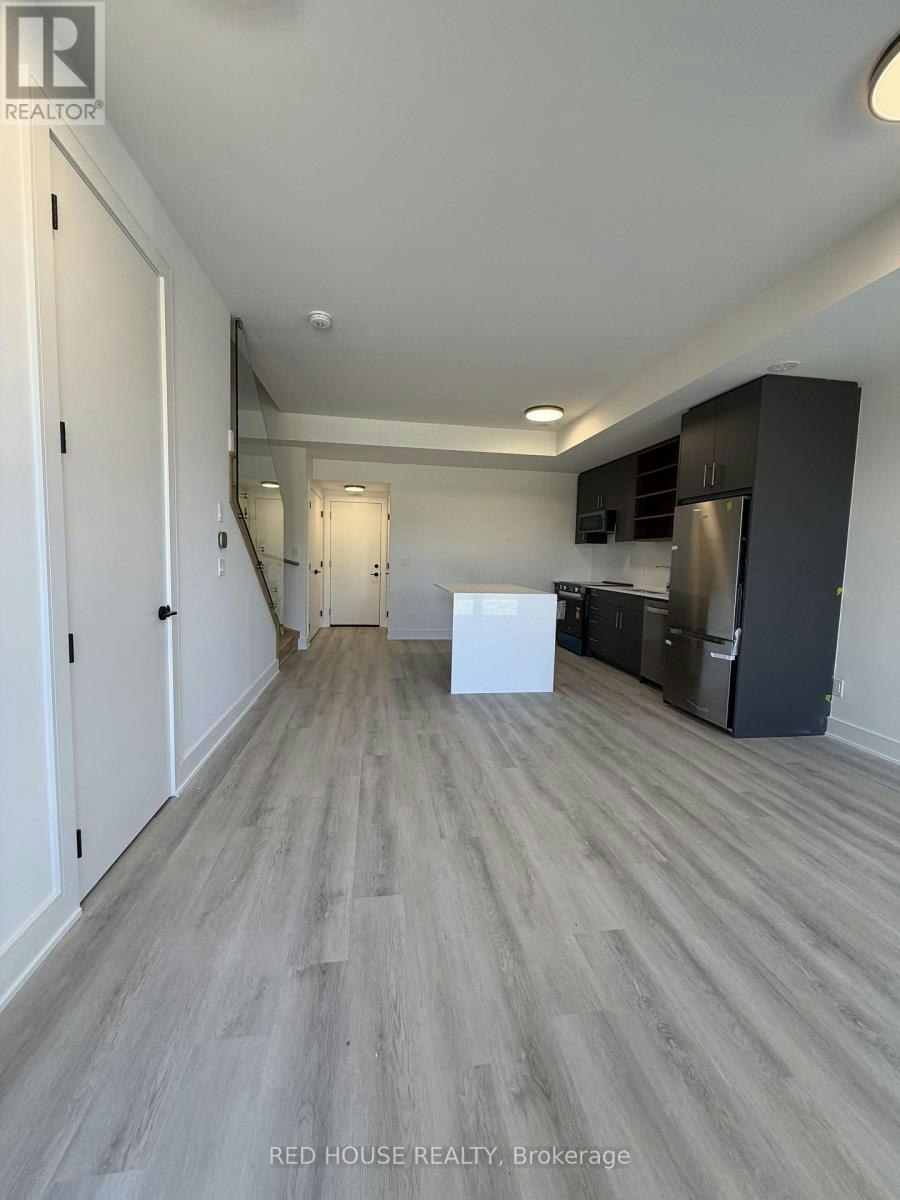 290 Ellis Avenue, St. Catharines, ON, L2P 0G9 - 2