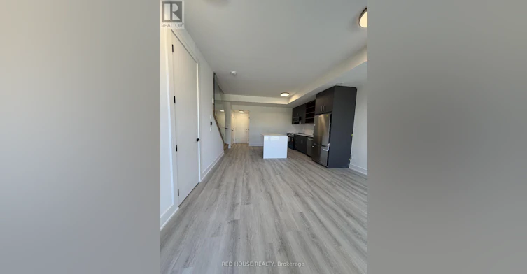290 Ellis Avenue, St. Catharines, ON, L2P 0G9 - 2