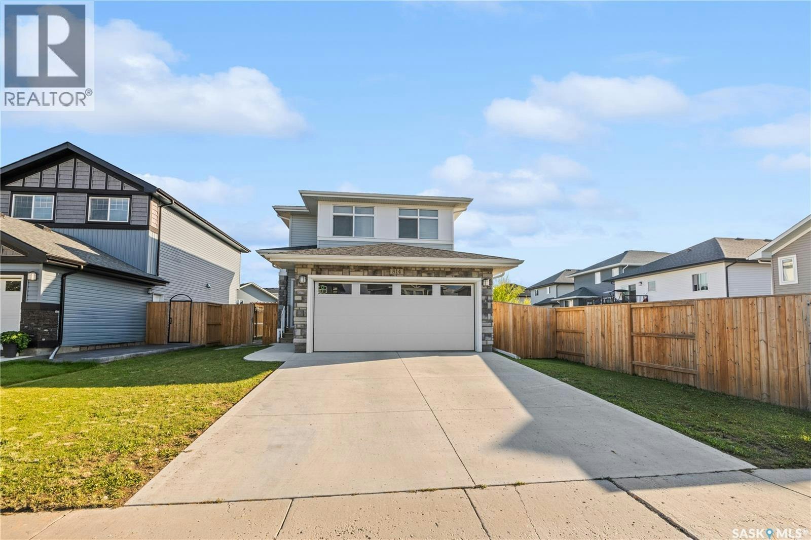 814 Labine Crescent, Saskatoon, SK, S7L 6N2