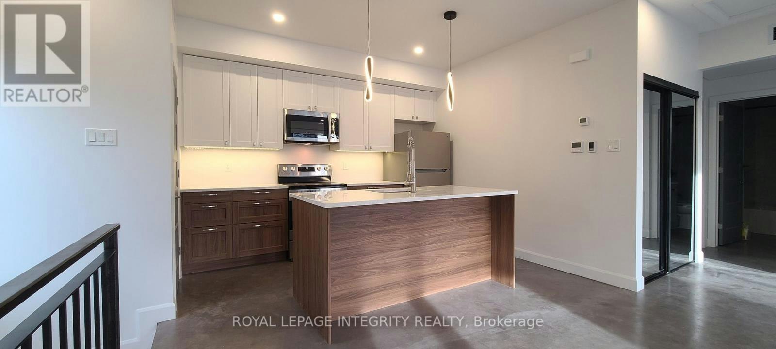 A-396 Marguerite Avenue, Ottawa, ON, K1L 7W6 - 2