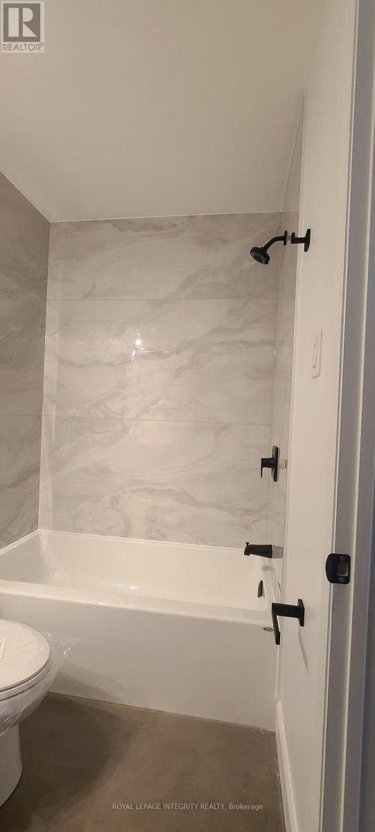 B-398 Marguerite Avenue, Ottawa, ON, K1L 7W6 - 9