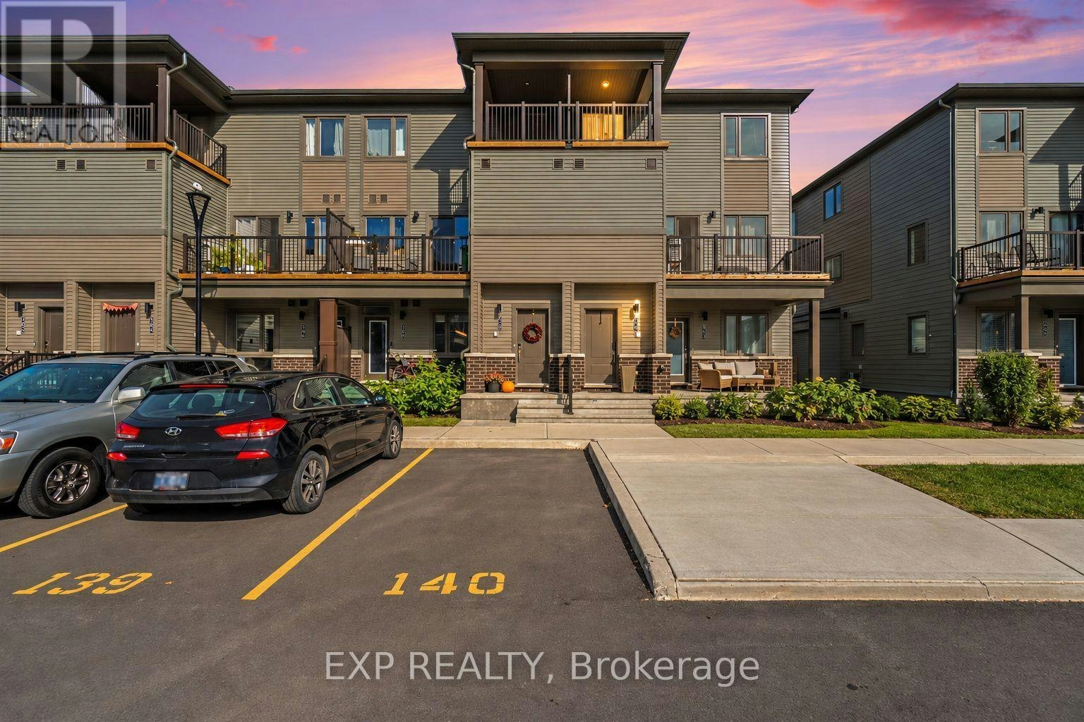 512 Lillian Freiman Private, Ottawa, ON, K2J 7K7 - 2