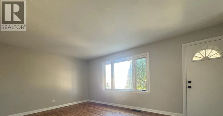2267 College, Windsor, ON, N9B 1M7 - 3