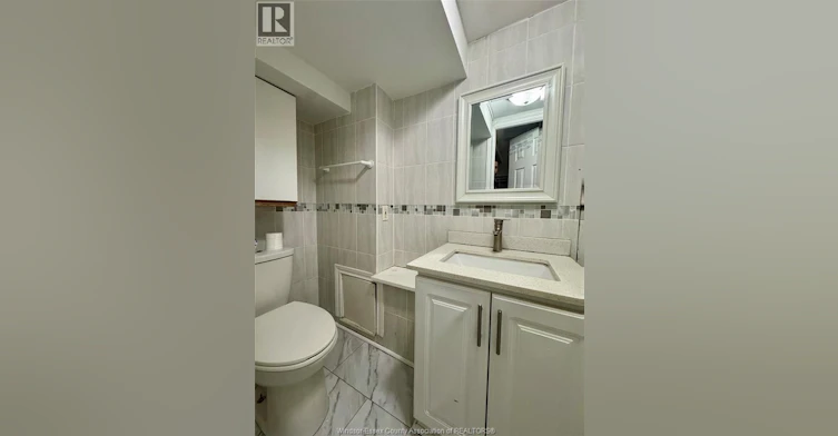2267 College, Windsor, ON, N9B 1M7 - 18