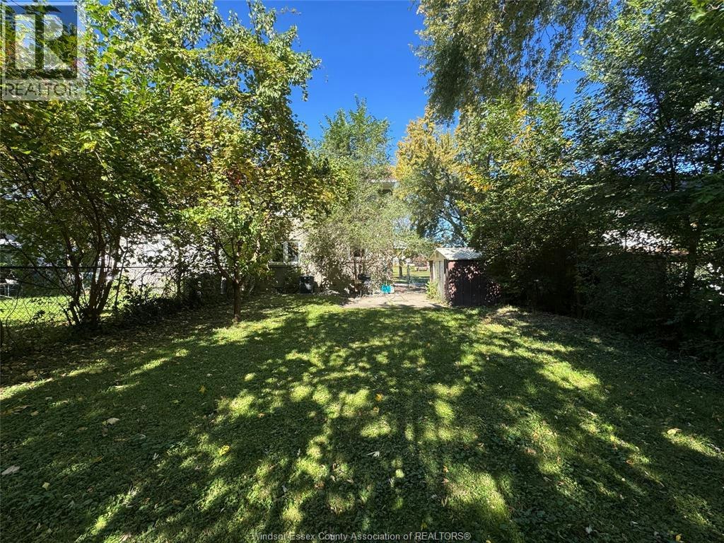 2267 College, Windsor, ON, N9B 1M7 - 21