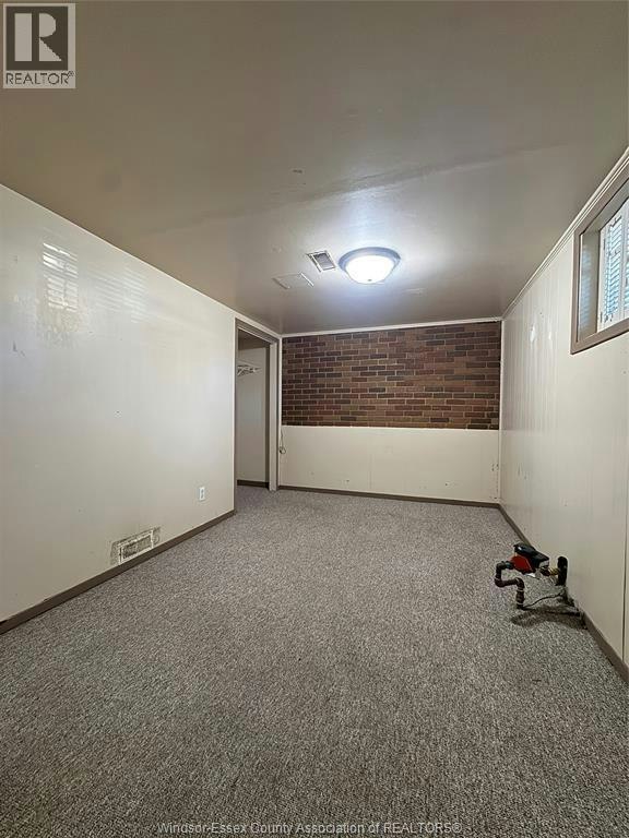 2267 College, Windsor, ON, N9B 1M7 - 15