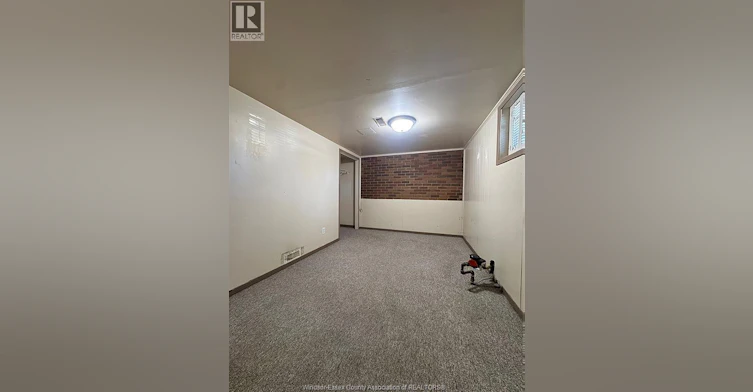 2267 College, Windsor, ON, N9B 1M7 - 15