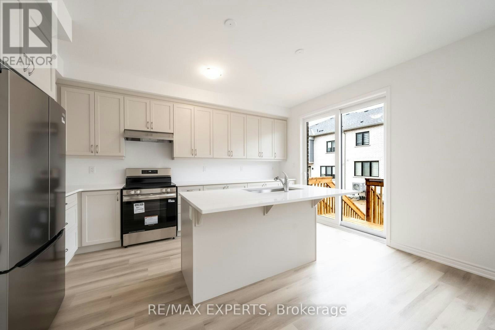 121 Vinewood Crescent, Barrie, ON, L9J 1B5 - 10