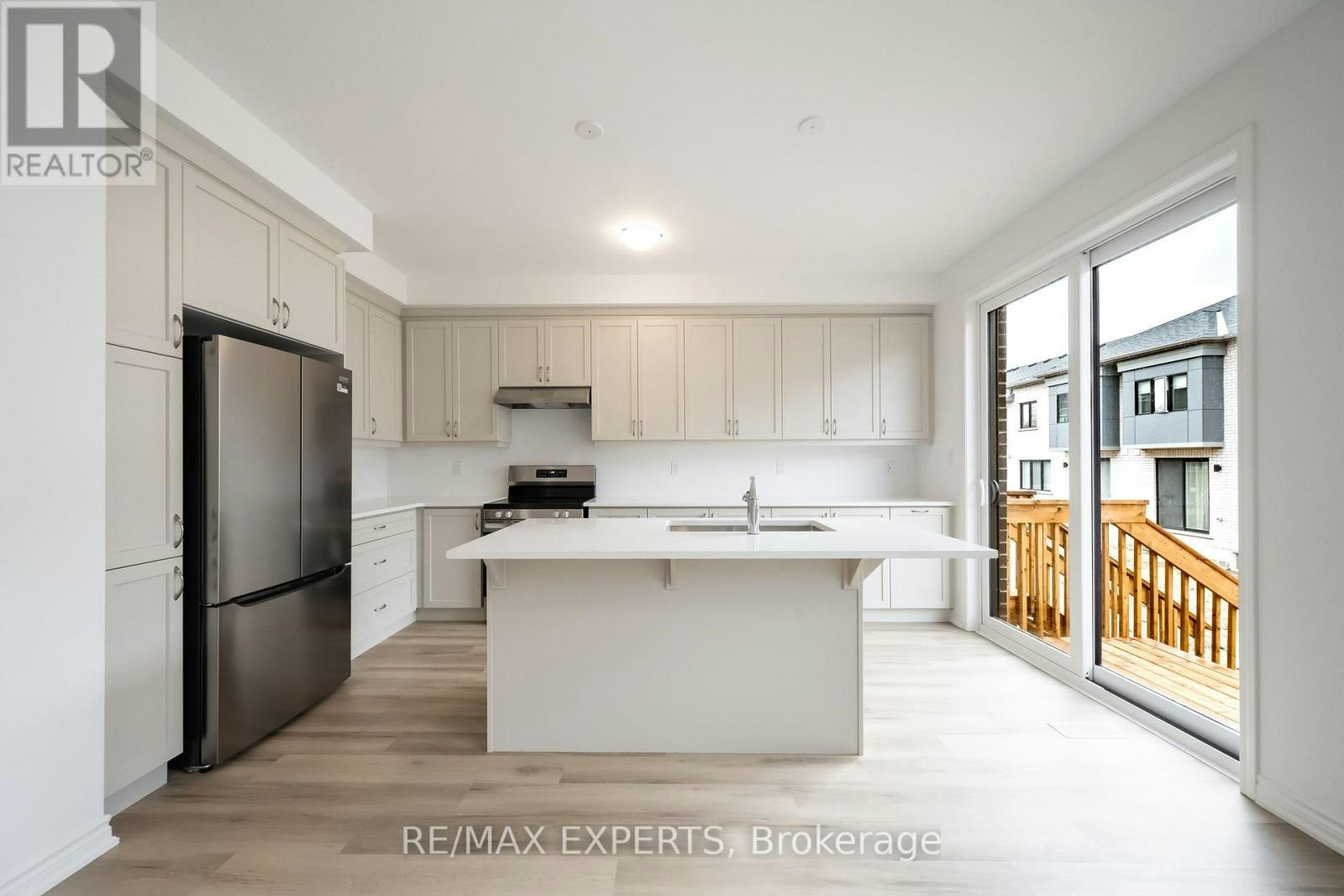 121 Vinewood Crescent, Barrie, ON, L9J 1B5 - 9