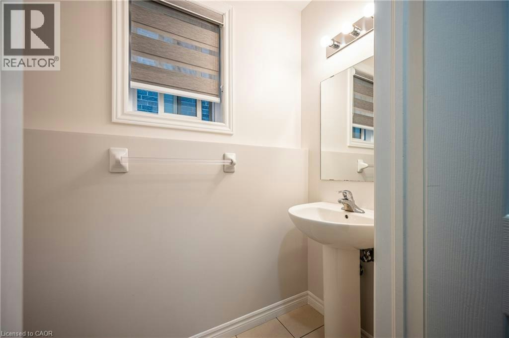 Upper-121 Steeplechase Way, Waterloo, ON, N2K 0E7 - 21
