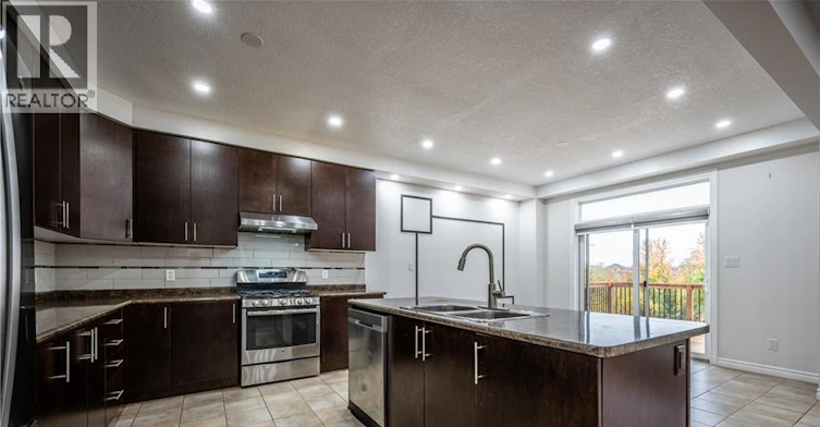 Upper-121 Steeplechase Way, Waterloo, ON, N2K 0E7 - 11