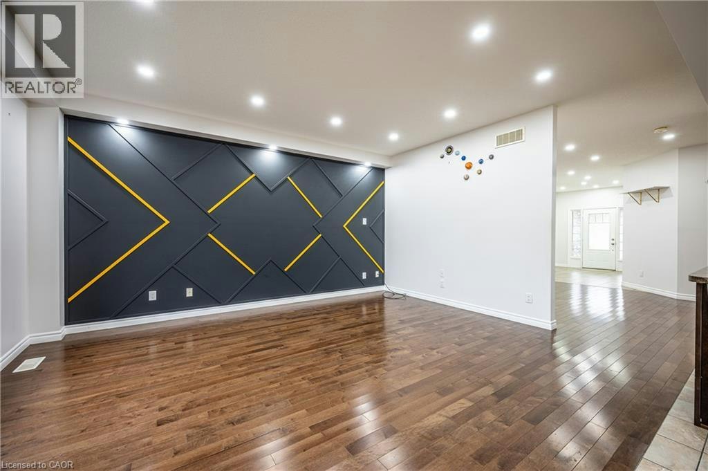 Upper-121 Steeplechase Way, Waterloo, ON, N2K 0E7 - 7