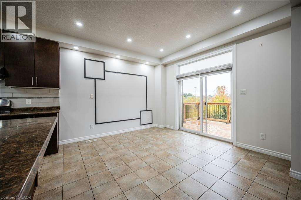 Upper-121 Steeplechase Way, Waterloo, ON, N2K 0E7 - 8