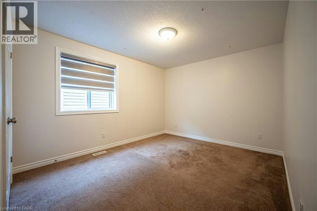 Upper-121 Steeplechase Way, Waterloo, ON, N2K 0E7 - 16