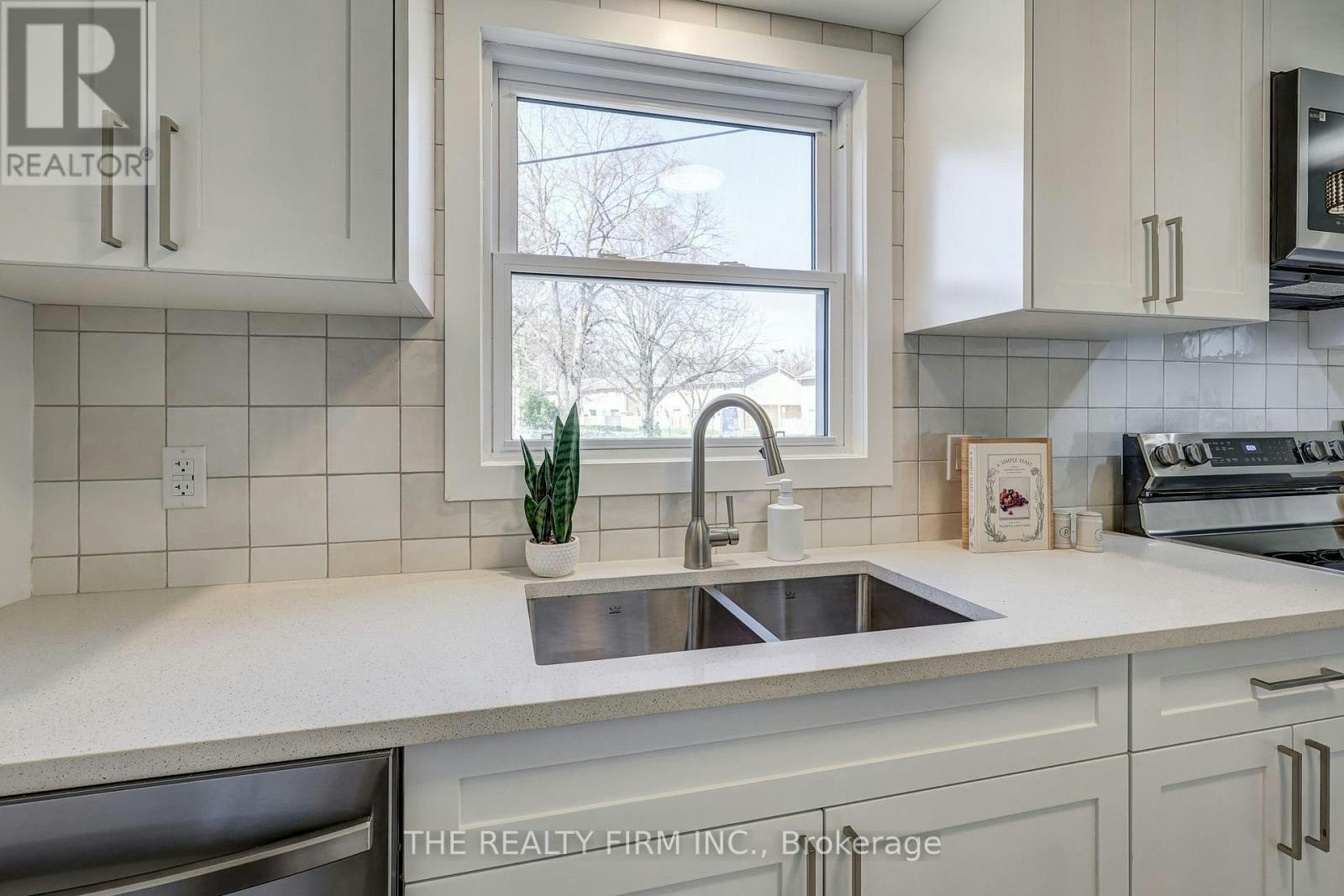 MAIN FLOOR-408 Ridgewood Crescent, London, ON, N6J 3H3 - 12