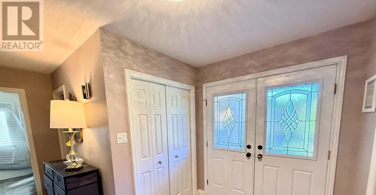 26 Colonial Crescent, London, ON, N6H 4X3 - 4