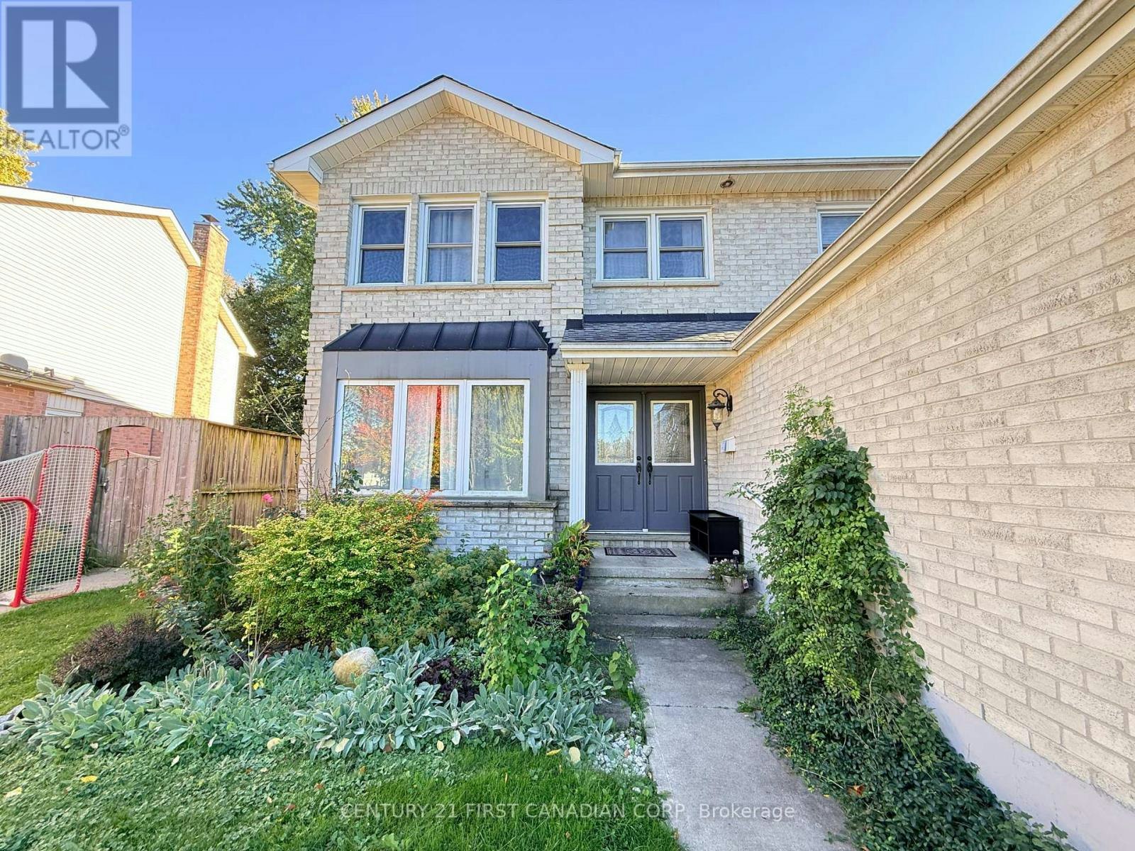 26 Colonial Crescent, London, ON, N6H 4X3 - 2