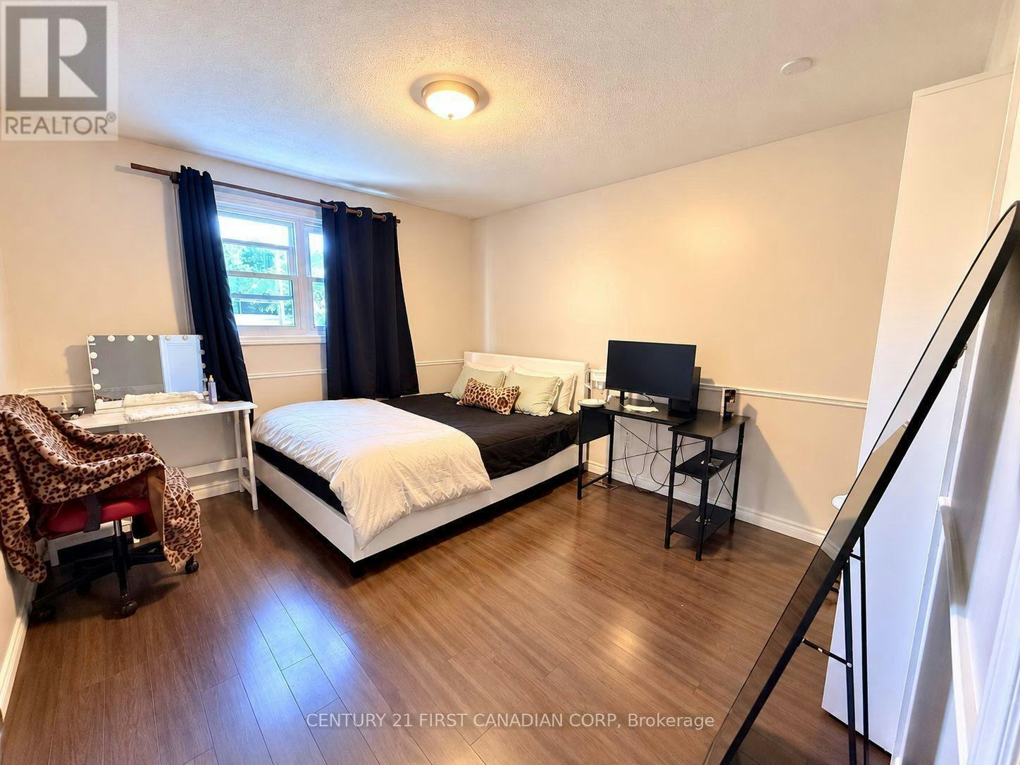 26 Colonial Crescent, London, ON, N6H 4X3 - 24
