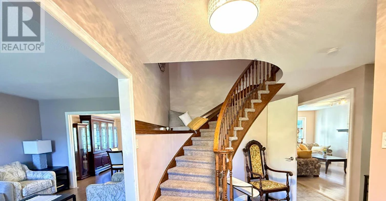 26 Colonial Crescent, London, ON, N6H 4X3 - 6