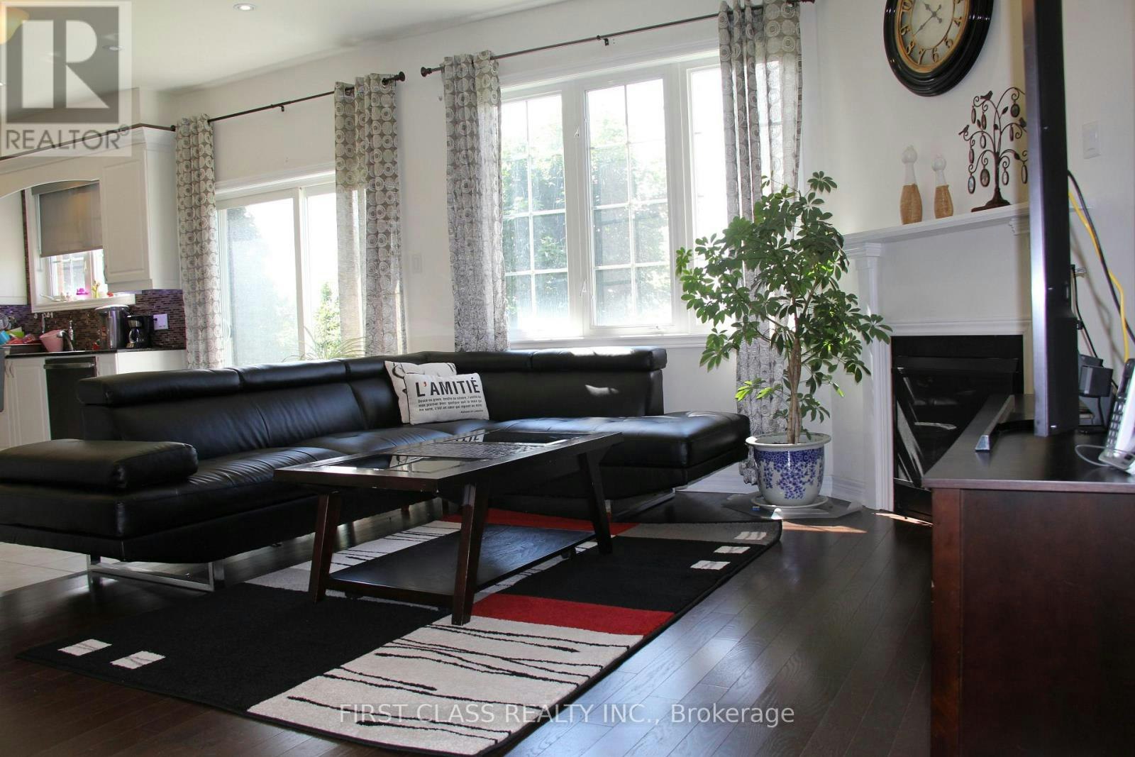 69 Promenade Drive, Whitby, ON, L1R 0L5 - 3