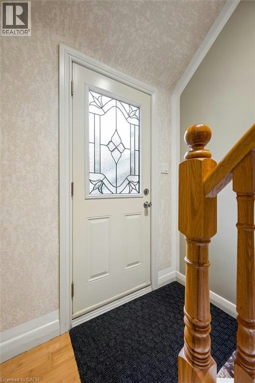Upper-16 Devitt Avenue S, Waterloo, ON, N2J 1Y5 - 10