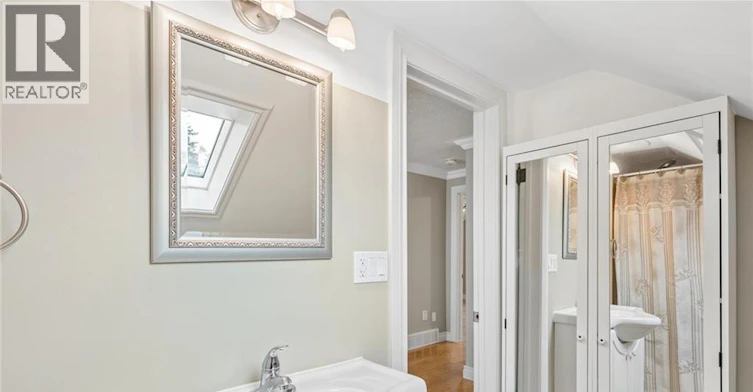 Upper-16 Devitt Avenue S, Waterloo, ON, N2J 1Y5 - 21