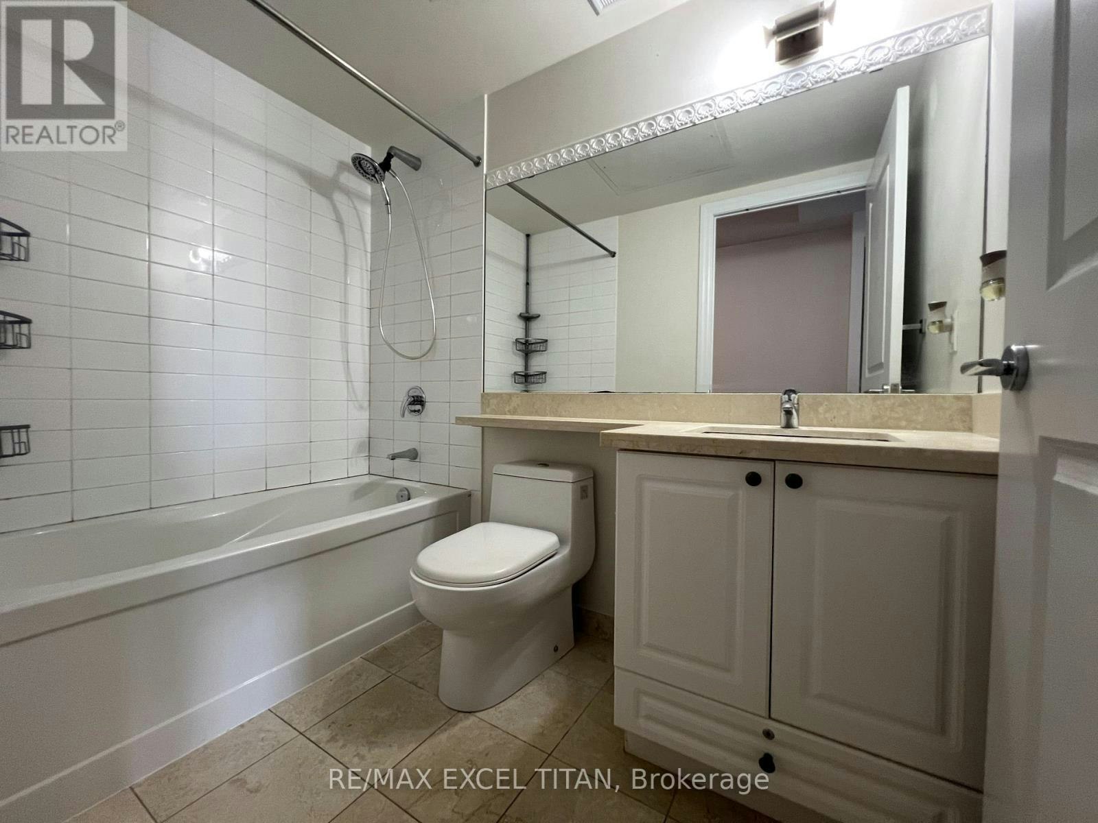 607-111 Upper Duke Crescent, Markham, ON, L6G 0C8 - 7