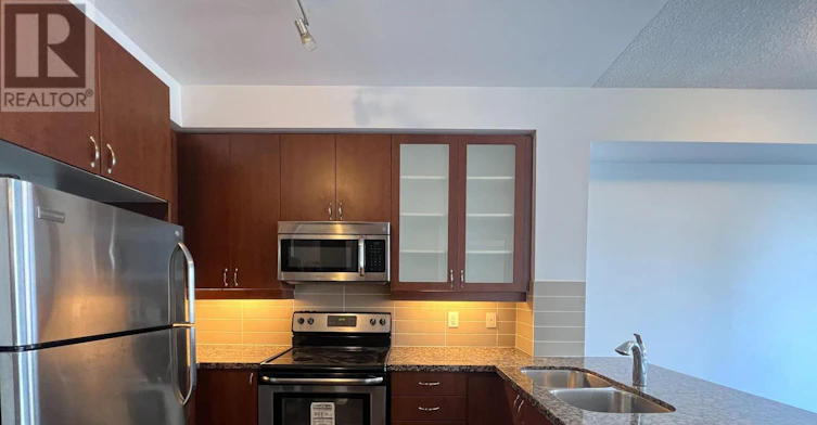 607-111 Upper Duke Crescent, Markham, ON, L6G 0C8 - 3