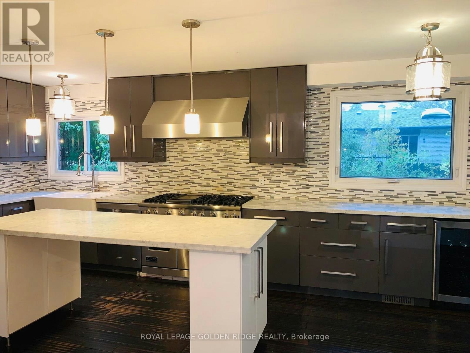 121 Castle Crescent, Oakville, ON, L6J 5H4 - 6